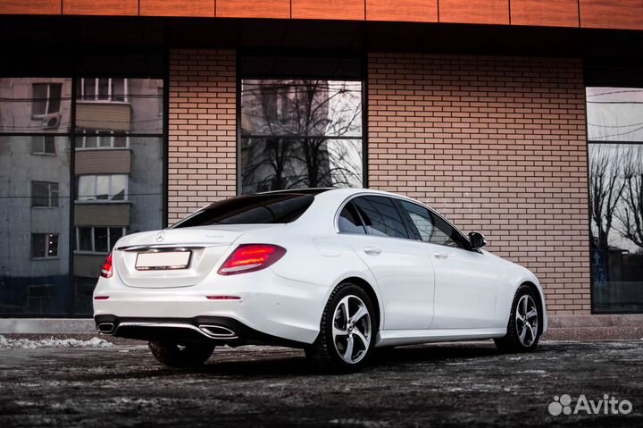 Аренда автомобиля на свадьбу Mercedes E class