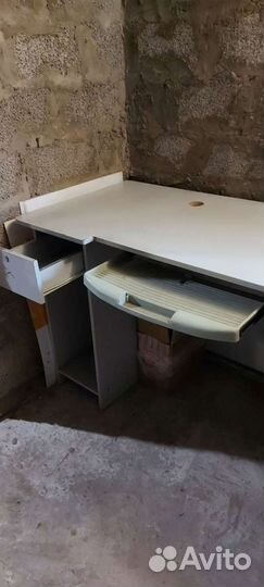 Письменный стол