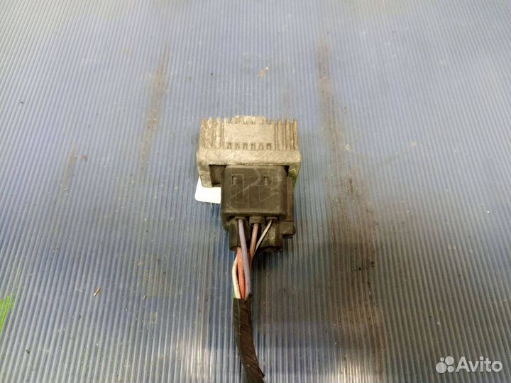 Реле накала свечей Renault Clio 2 (1998 - 2002)