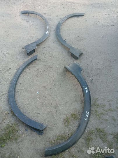 Suzuki SX4 накладка крыла.молдинг бампера