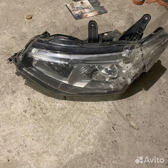 Фара левая mitsubishi outlander 3 ксенон