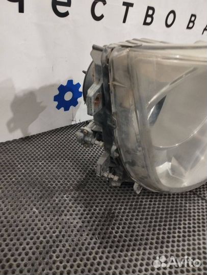 Фара правая Mercedes Actros MP4 A9608200339