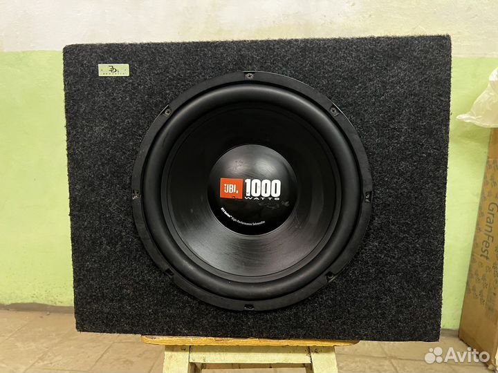 Сабвуфер и усилитель моноблок