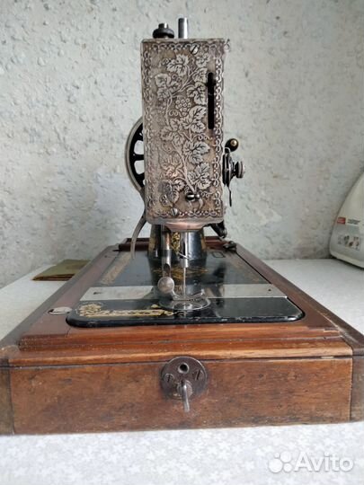 Швейная машинка Singer