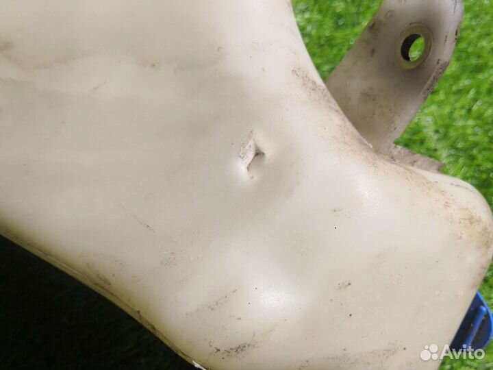 Бачок омывателя с насосом Audi A4 b5