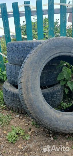 Goodyear UltraGrip Ice Navi Neo 205/55 R16