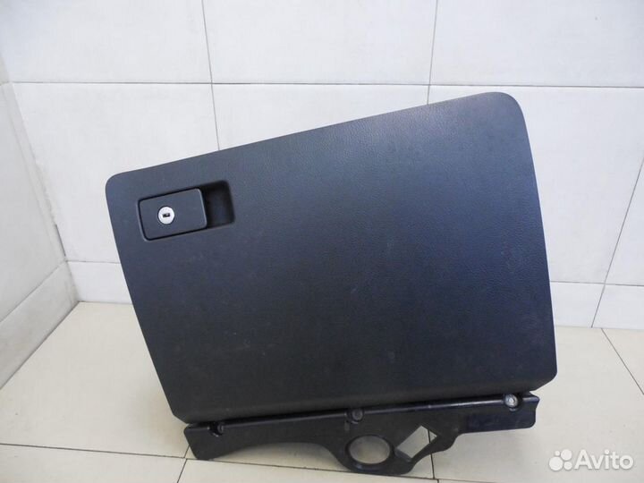 Бардачок Passat B7 2011-2015