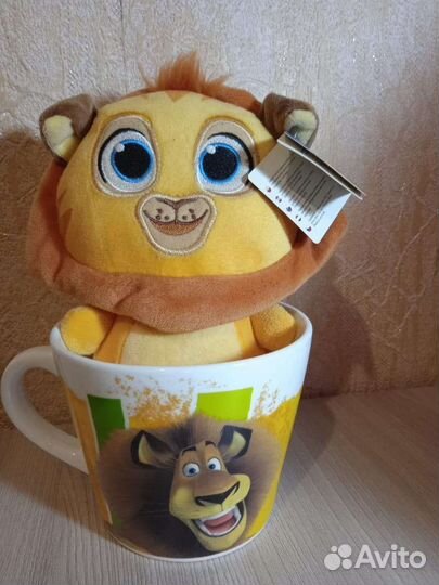 Игрушка в кружке магнит