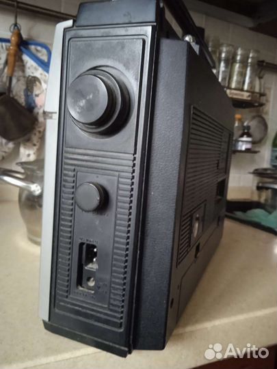 Магнитофон с радио Sanyo M2438H