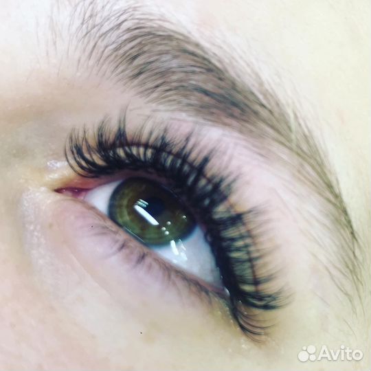 Наращивание ресниц в салоне