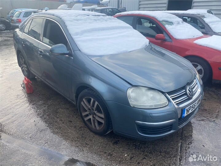 Разбор на запчасти Volkswagen Jetta 5