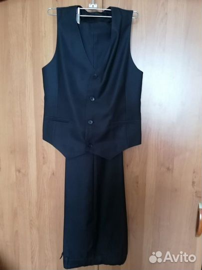 Школьный костюм