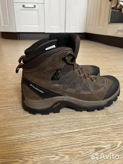 Трекинговые ботинки Salomon