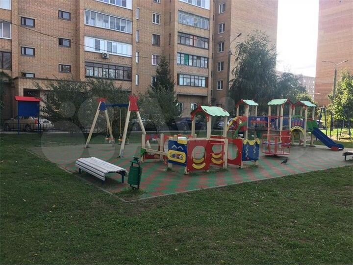 Доля в 3-к. квартире, 61,1 м², 8/9 эт.