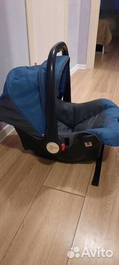 Детское автомобильное кресло люлька