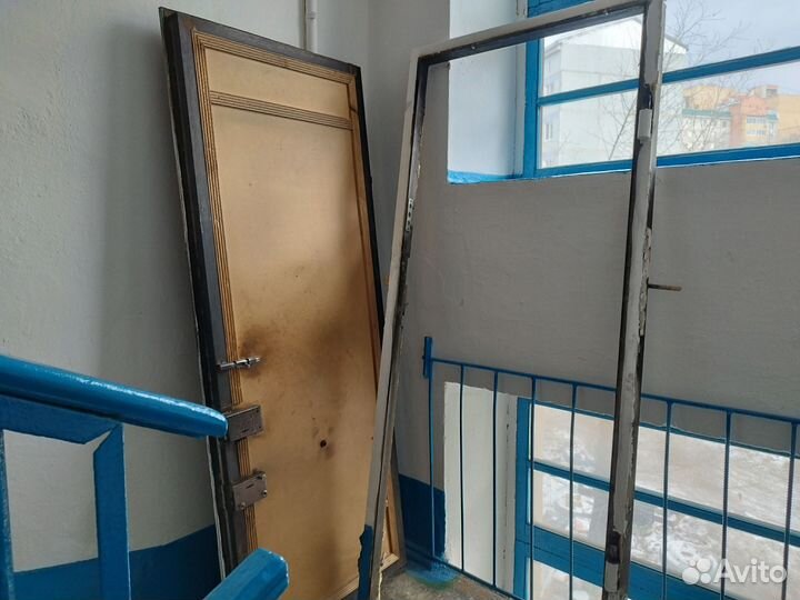 Железная дверь