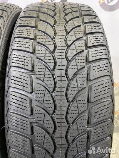 Bridgestone Blizzak LM-32 215/45 R20 98V