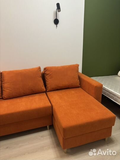 Диван бу оранжевый