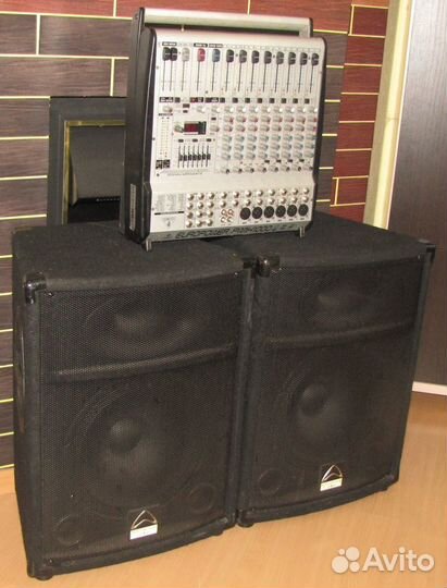 Колонки Wharfedale 1200W Активный микшер Behringer