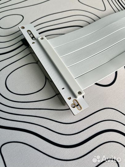 Белый Райзер pcie 4.0 (25 см 90 градусов)