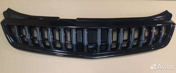 Решетка радиатора в стиле Мерседес Лада Приора 2