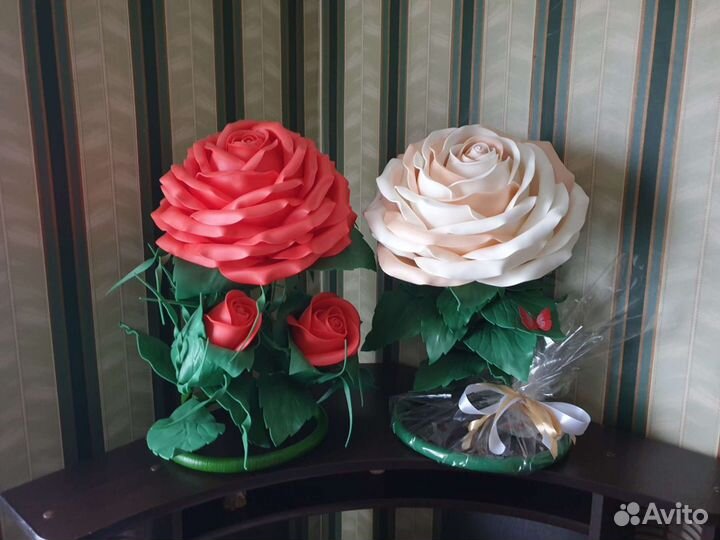 Роза из изолона. Ростовые цветы. Светильник