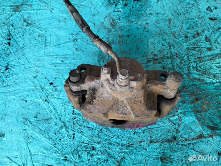 Суппорт передний правый Mazda 6 GG