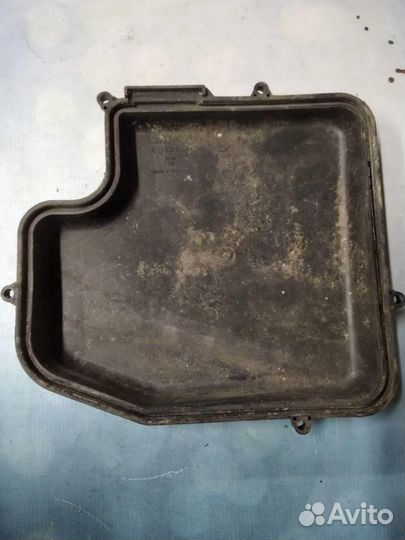 Крышка блока предохранителей 8D1907613A