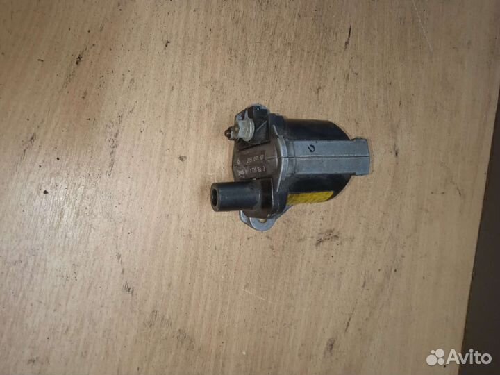 Катушка зажигания BMW 7 E32 бмв 7 е32