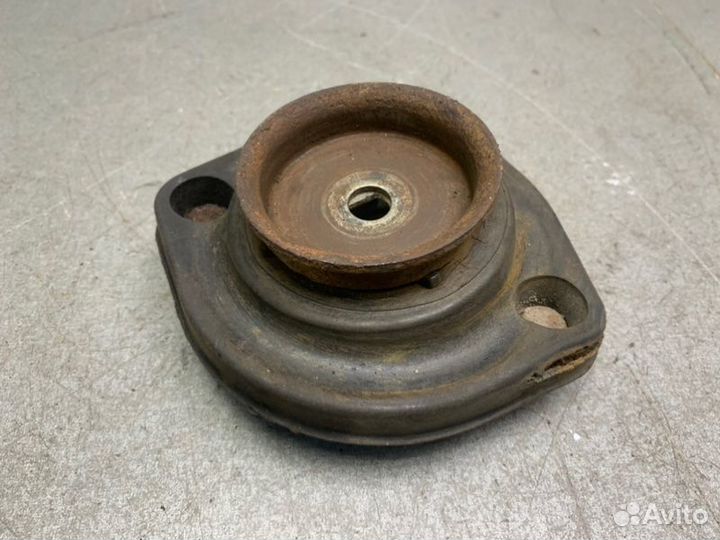 Опора амортизатора задняя правая Hyundai Matrix 1