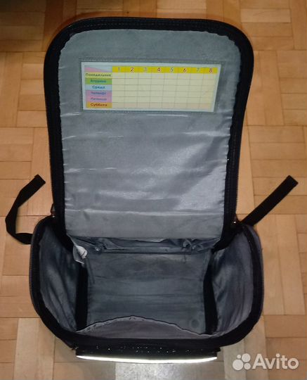 Продается школьный ранец
