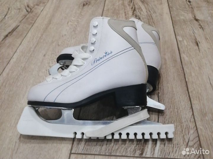Коньки фигурные