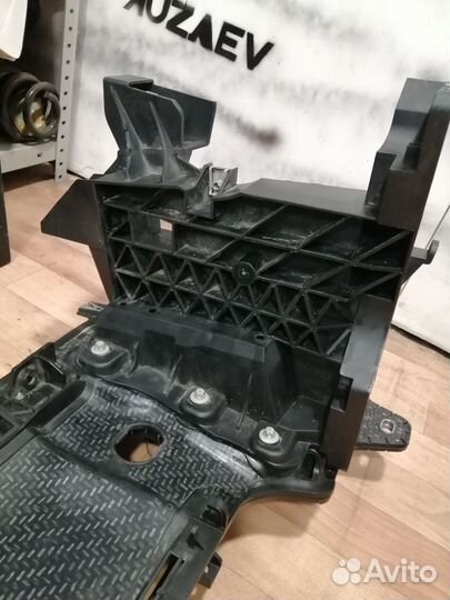 Mercedes-benz Gle w167 Панель передняя(телевизор)