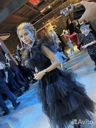 Платье Венздей