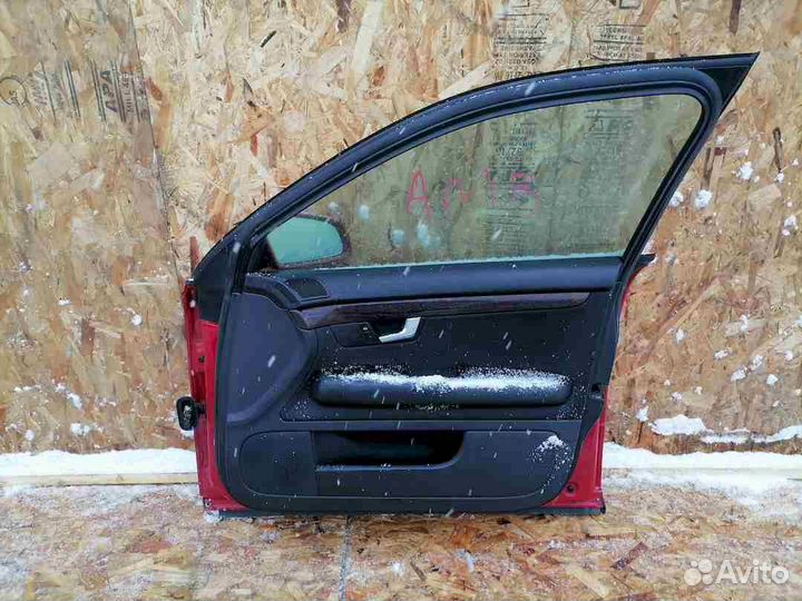 Дверь передняя правая Audi A4 B6 8E 8EC