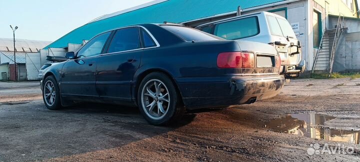 Audi A8 4.2 AT, 1996, 380 000 км