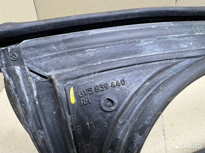 Уплотнитель стекла двери задний правый Audi A3 8V