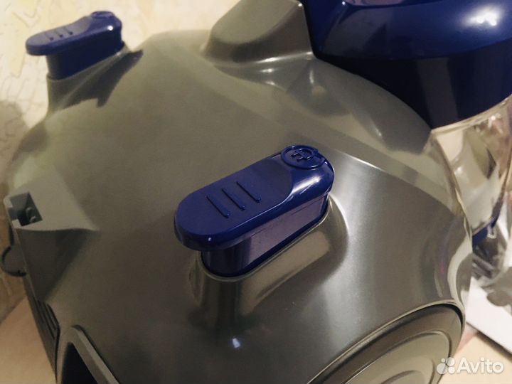 Пылесос Midea, новый