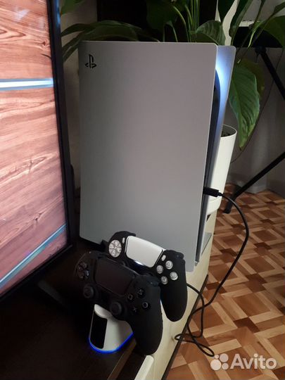 PlayStation 5 + 2-й геймпад + зарядная станция