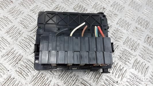 Блок предохранителей citroen berlingo 1 (XBE10M101