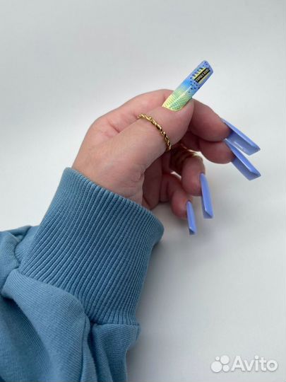 Маникюр педикюр