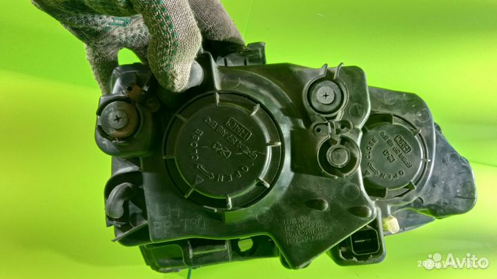 Фара левая для Kia Sorento 2002-2006