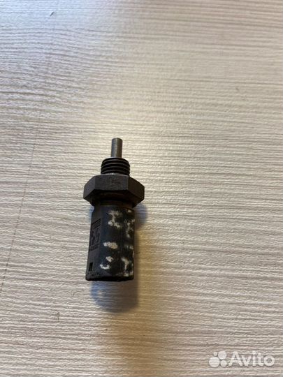 Датчик температуры Renault Duster