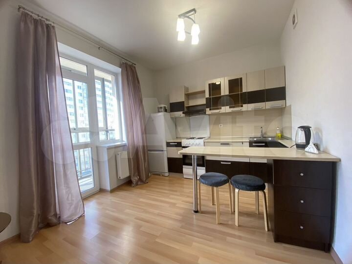 1-к. квартира, 38 м², 8/8 эт.