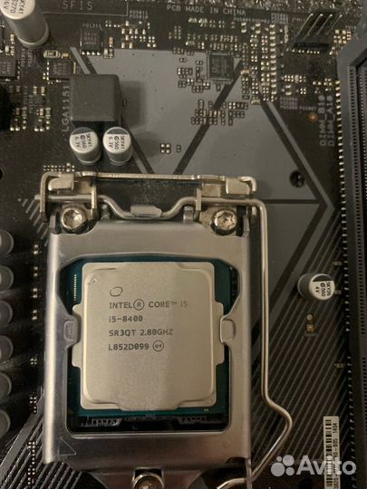 Материнская плата с процессором