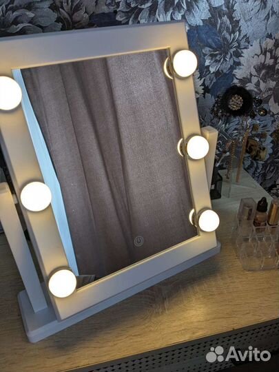 Зеркало гримёрное настольное с подсветкой
