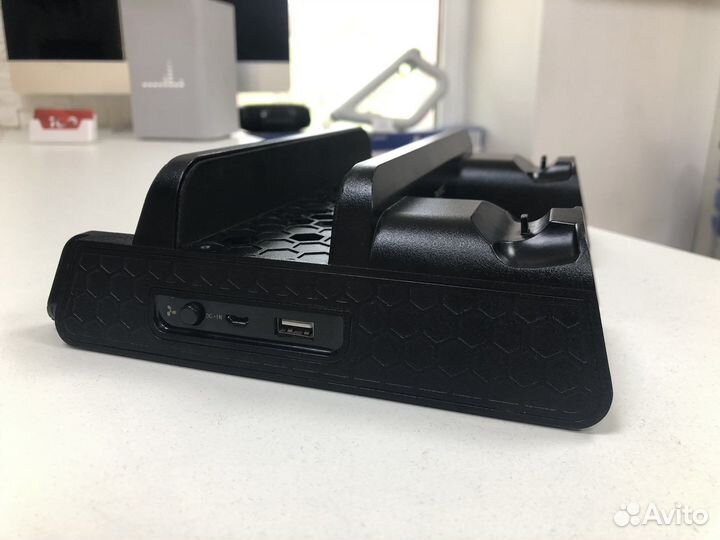 Подставка для PS4 и геймпадов с охлаждением