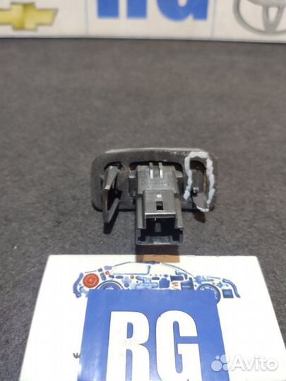 Фонарь подсветки номера Toyota Avensis 3 седан 270