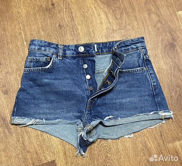 Джинсовые шорты женские Bershka