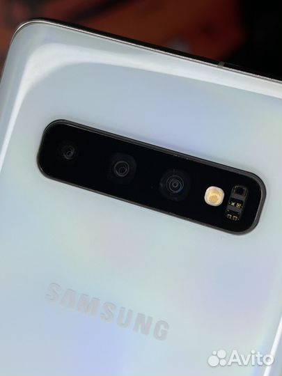 Samsung Galaxy S10, 8/128 ГБ